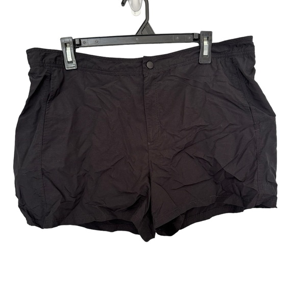 Land’s End black hiking shorts‎ size 12 - Picture 1 of 5